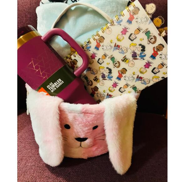 Snoopy Peanuts Easter bundle bunny basket adorable soft  twin 60 by 90 throw - Picture 1 of 7